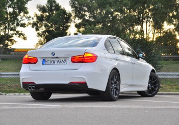 BMW 330e iPerformance - 81
