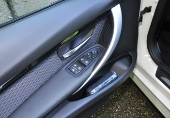 BMW 330e iPerformance - 83