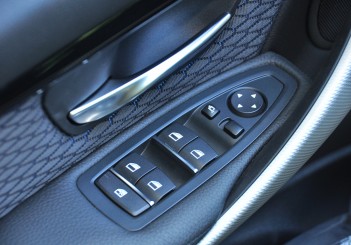 BMW 330e iPerformance - 84