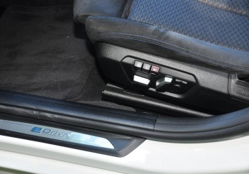 BMW 330e iPerformance - 87
