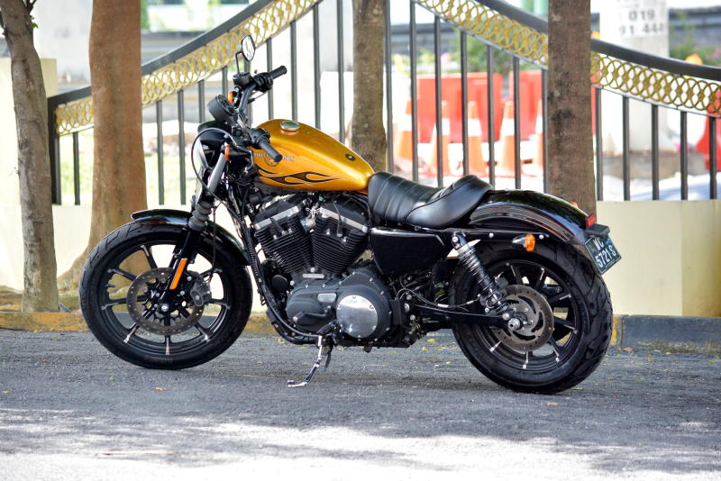 Harley-Davidson Iron 883 - 04