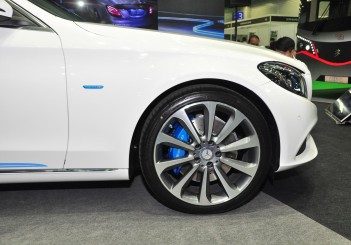 Mercedes Benz C 350e - 07