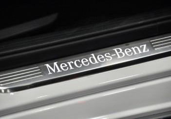 Mercedes Benz C 350e - 13