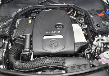 Mercedes Benz C 350e - 16