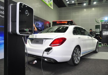 Mercedes Benz C 350e - 19
