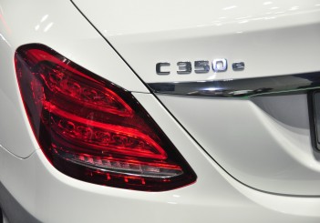 Mercedes Benz C 350e - 24