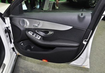 Mercedes Benz C 350e - 29