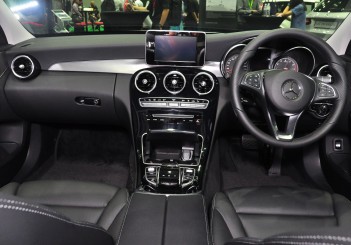 Mercedes Benz C 350e - 37