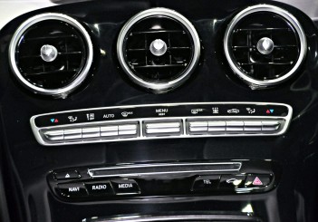 Mercedes Benz C 350e - 40