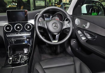 Mercedes Benz C 350e - 44
