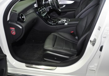 Mercedes Benz C 350e - 54
