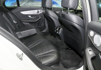 Mercedes Benz C 350e - 58