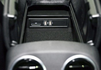 Mercedes Benz C 350e - 65