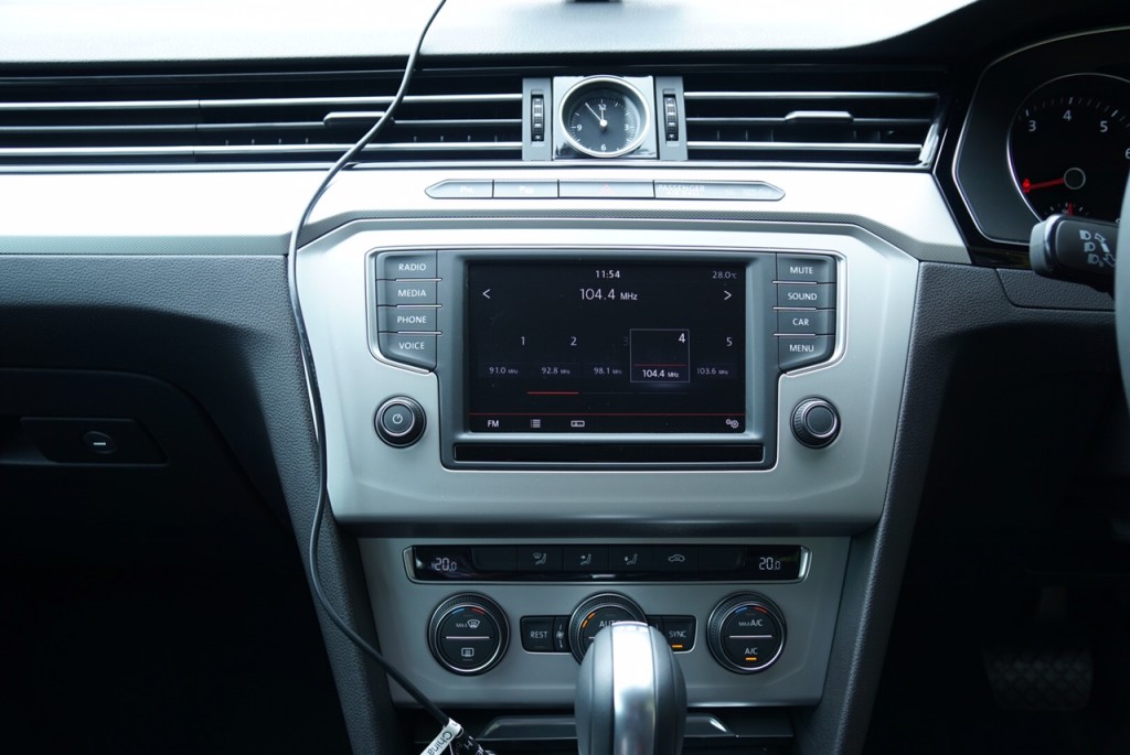 2016 VW Passat Comfortline3