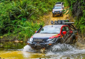 MMM also sent in two units of the recently launched New Triton with MIVEC Turbo Diesel Engine.