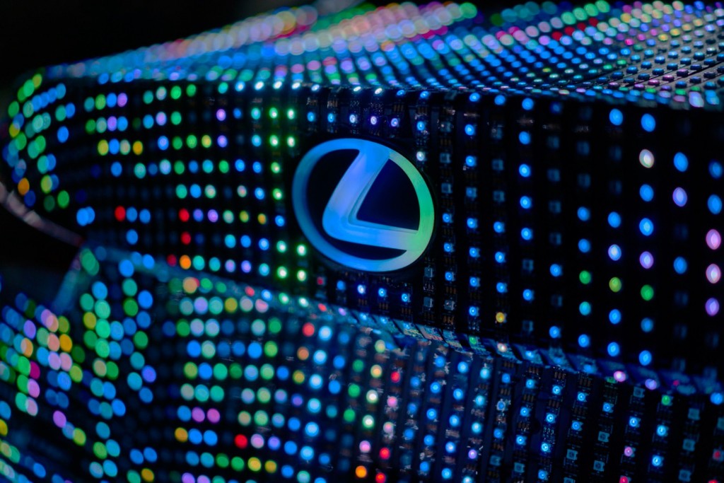 Lexus LIT IS - 04