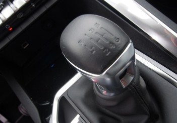6-speed manual gearbox