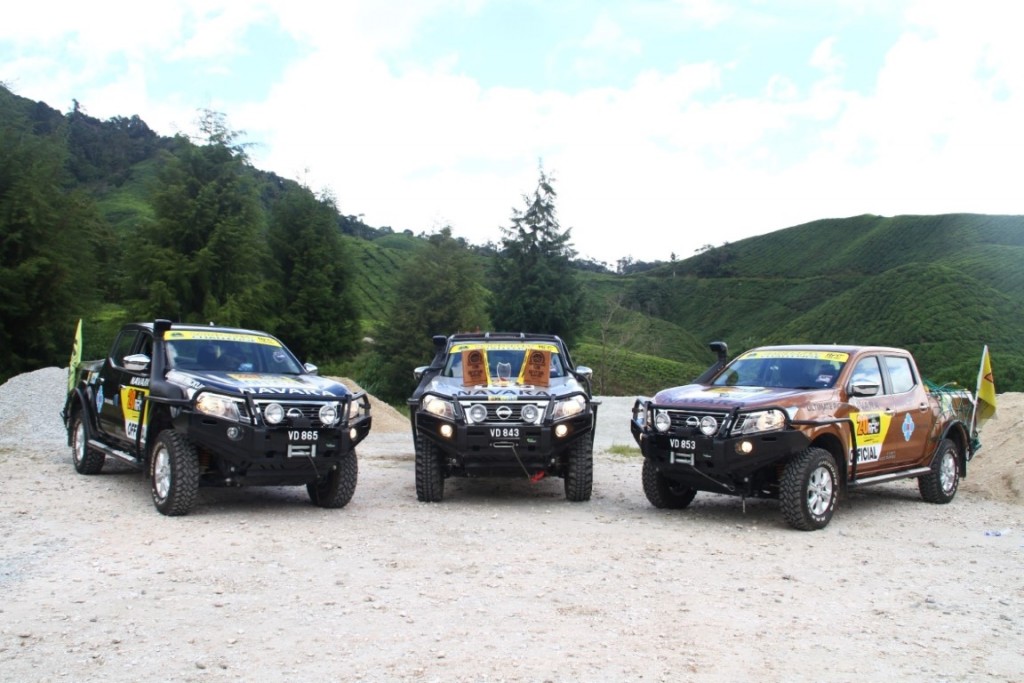 04 RFC contesting vehicle (1 unit) & official support vehicles (2 units)... (Medium)