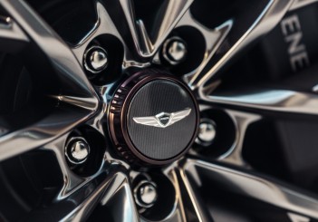 Genesis G80 Sport - 13