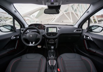 PEUGEOT_2008_TESTDRIVE_1506TC158