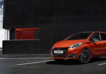 PEUGEOT_208_1502PC006