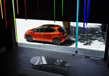 PEUGEOT_208_1502PC014