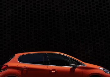 PEUGEOT_208_1502PC020