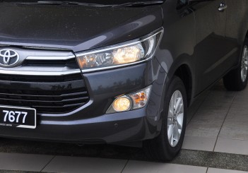 Toyota Innova 2.0G - 12