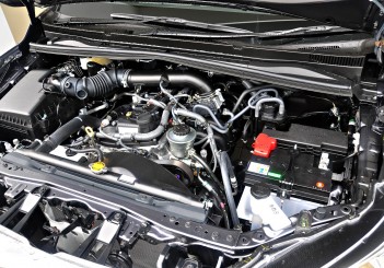 Toyota Innova 2.0G - 37