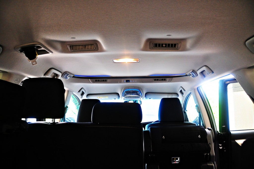 Toyota Innova 2.0G - 48