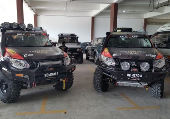 Mitsubishi Triton Borneo Safari (2016) - 02