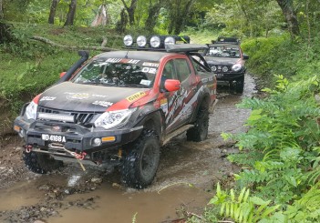 Mitsubishi Triton Borneo Safari (2016) - 07
