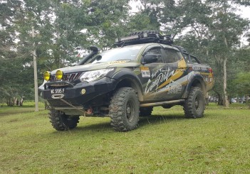 Mitsubishi Triton Borneo Safari (2016) - 09