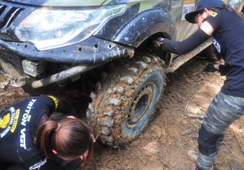 Mitsubishi Triton Borneo Safari (2016) - 40