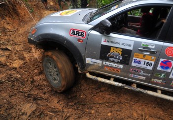 Mitsubishi Triton Borneo Safari (2016) - 48