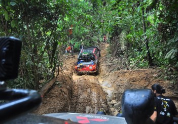 Mitsubishi Triton Borneo Safari (2016) - 90