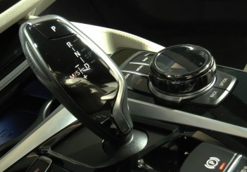 BMW5Series_gear