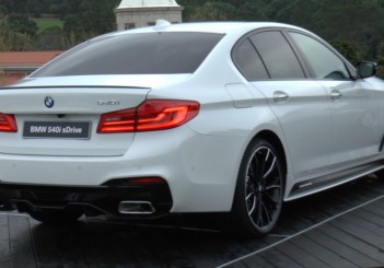 BMW5series_Back_Full_view