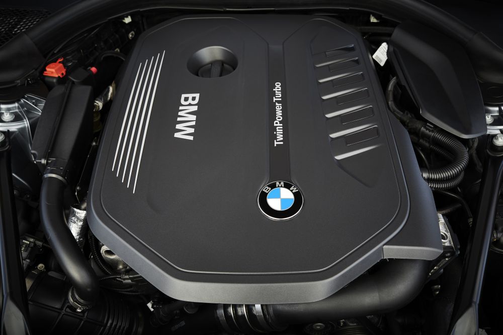 P90237201_highRes_the-new-bmw-5-series