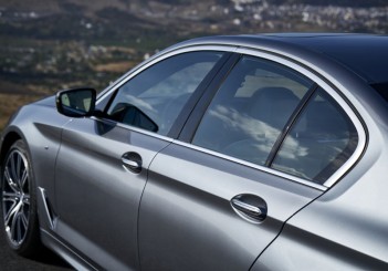 P90237202_highRes_the-new-bmw-5-series