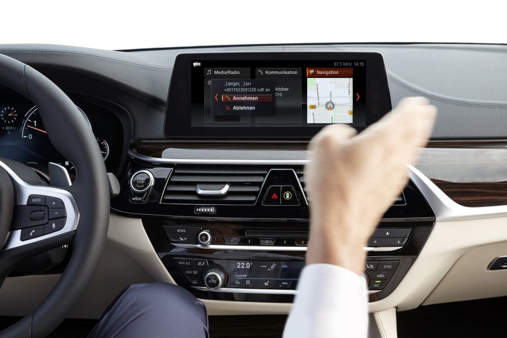 P90237251_highRes_the-new-bmw-5-series