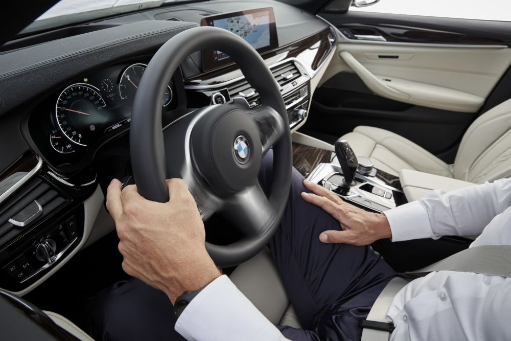 P90237264_highRes_the-new-bmw-5-series