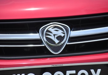 Proton Perdana - 004
