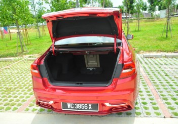 Proton Perdana - 048