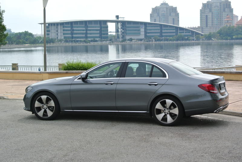 Mercedes-Benz E 250 Avantgarde - 03