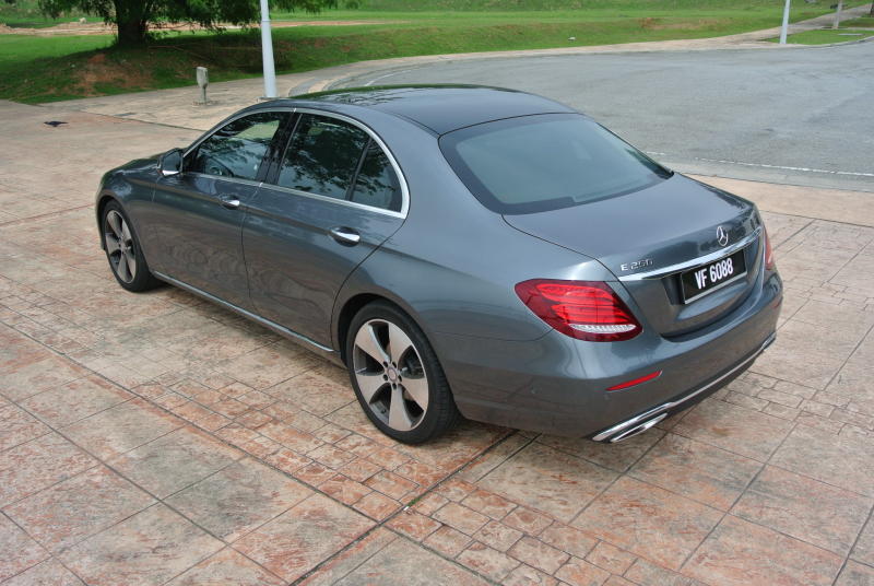 Mercedes-Benz E 250 Avantgarde - 11