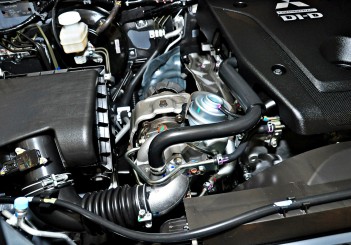 Mitsubishi Triton Adventure X with MIVEC turbodiesel - 10