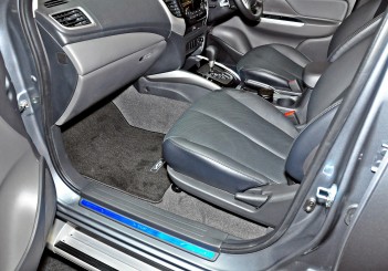 Mitsubishi Triton Adventure X with MIVEC turbodiesel - 28