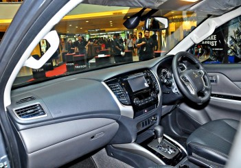 Mitsubishi Triton Adventure X with MIVEC turbodiesel - 30