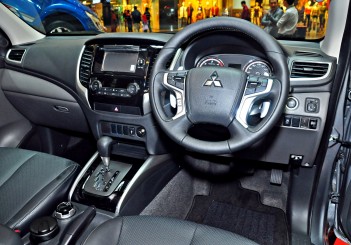 Mitsubishi Triton Adventure X with MIVEC turbodiesel - 32